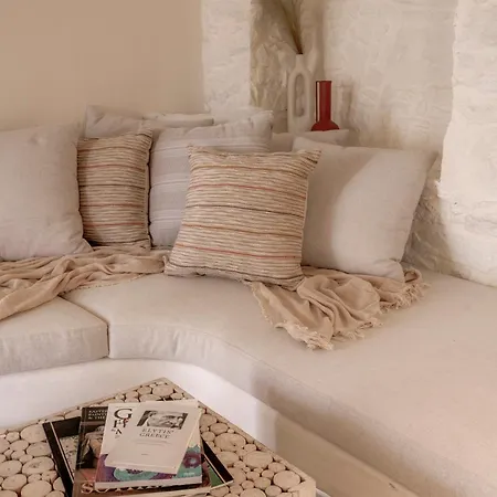 Apartment White Syros