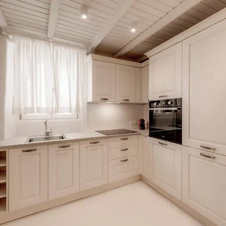 White Syros * Ermoupoli