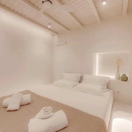 White Syros * Ermoupoli