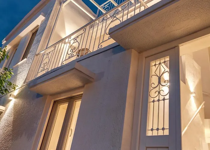 White Syros Lejlighed