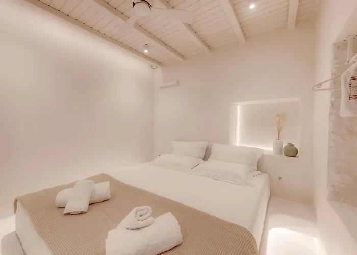 White Syros * Ermoupoli